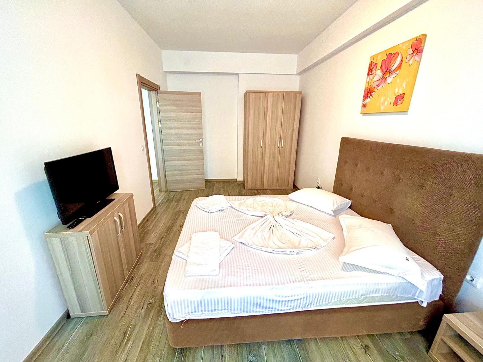 Marcony Boutique Apartments Mamaia Exterior foto